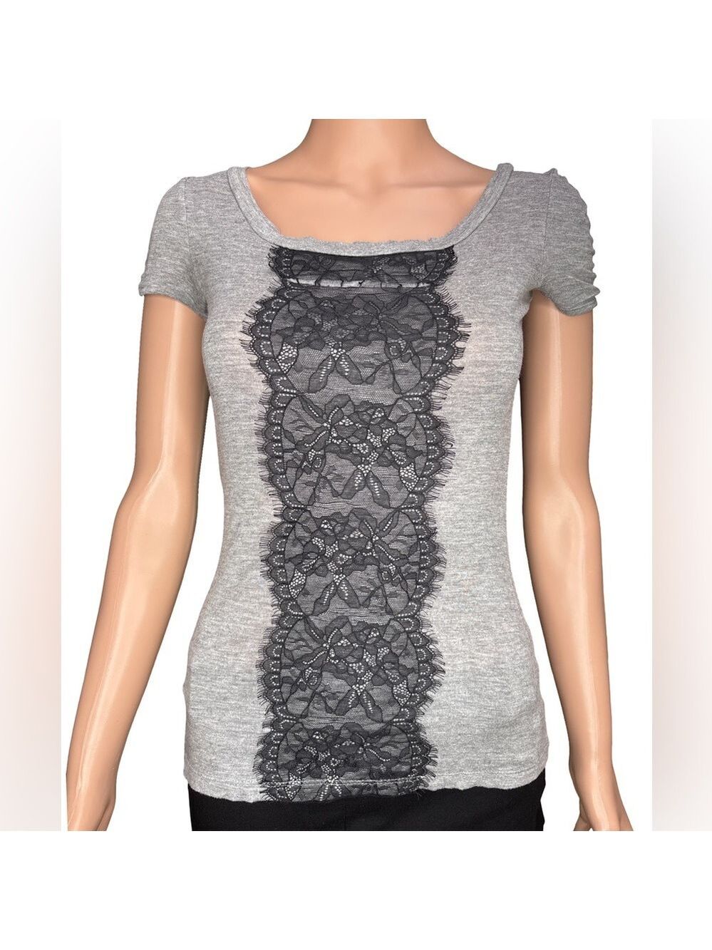 Gray Short Rouched Sleeve Scoop Neck Tee with Lace Detail XS